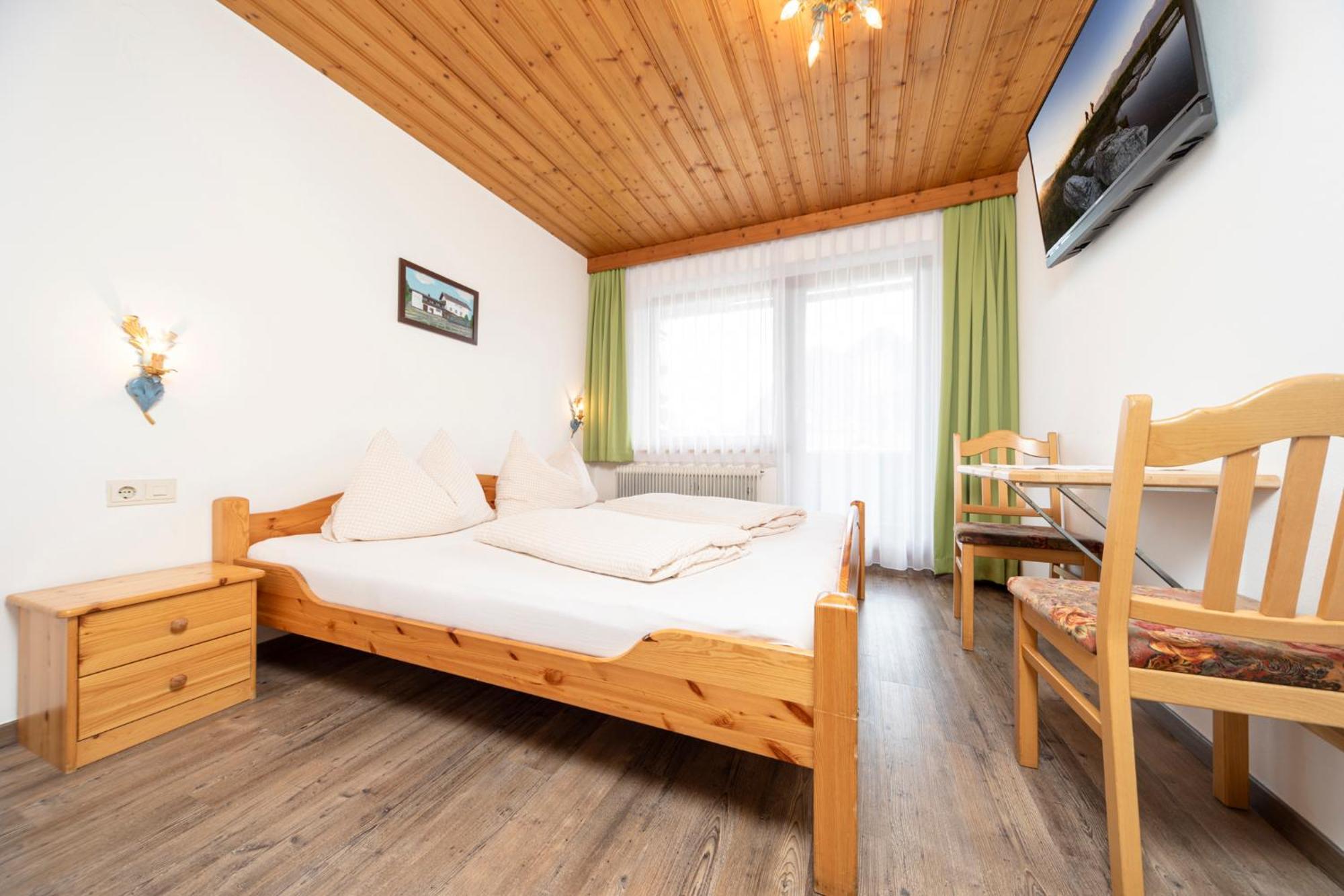 Gasthof Pension Knapp Щрас им Цилертал Стая снимка